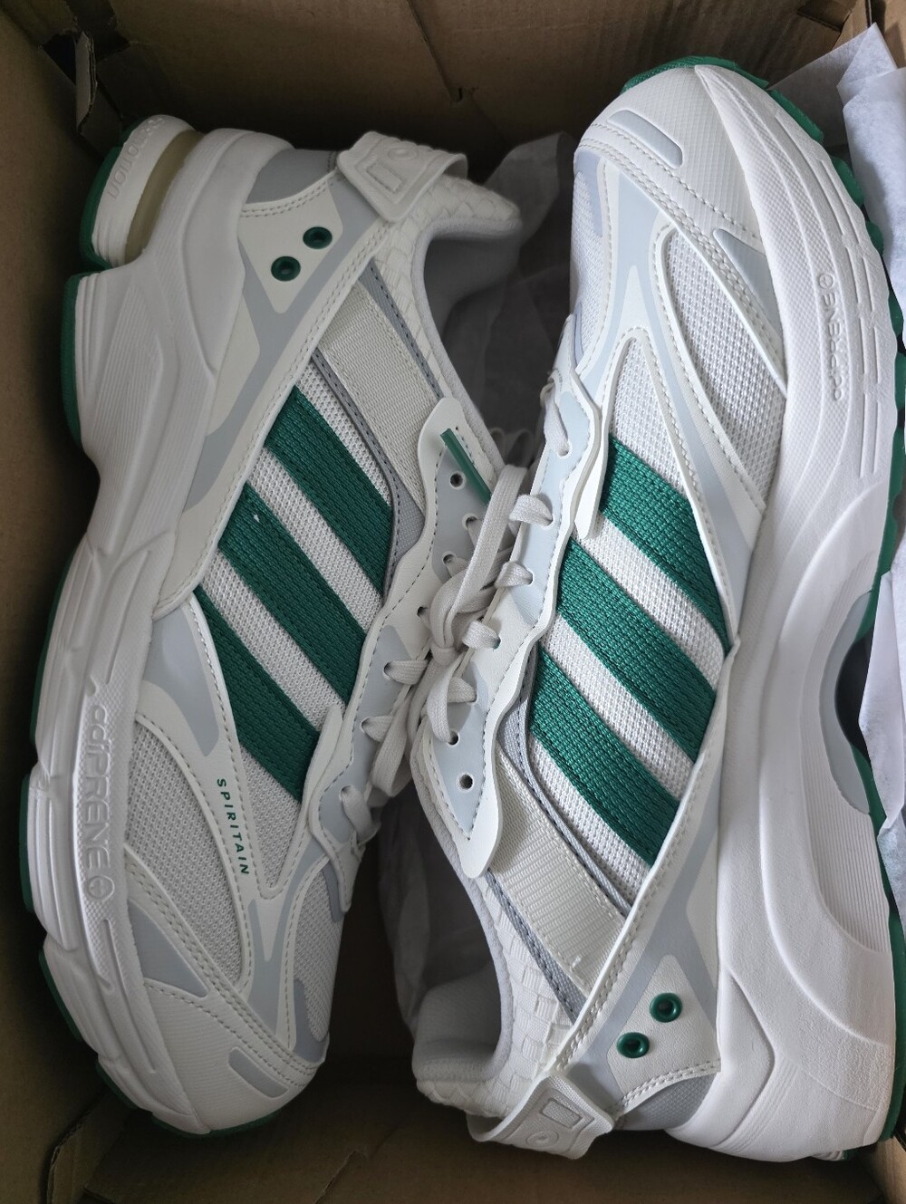 Adidas Spritain 2000 M10.5/W11.5 NEW w/ Box